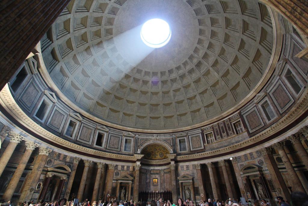 Domus Pantheon *